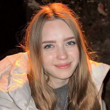 Майстер команди ПРО камінь у цеху на Львівській, 89б у Луцьку