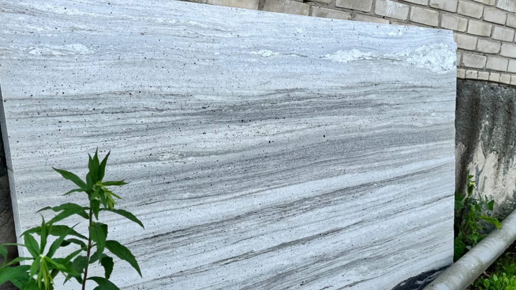 граніт River White світлий камінь з хвилястим малюнком плита натурального каменю для стільниці підвіконня сходів